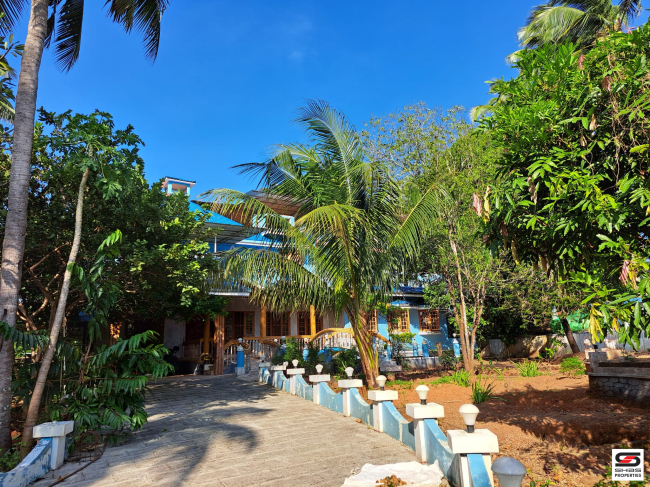 Land with house for sale in Poochatty, Thrissur