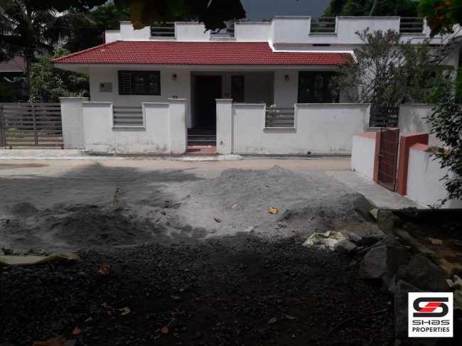 2 BHK house for sale in Yakkara, Palakkad