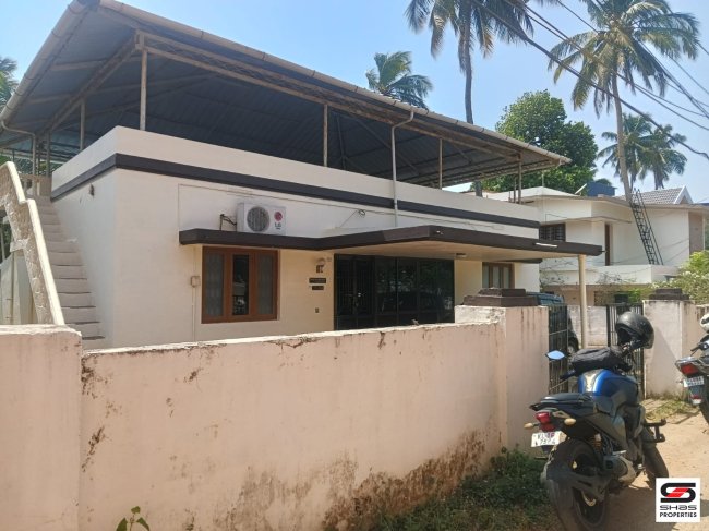 3 BHK house for sale in Kenathuparambu, Palakkad
