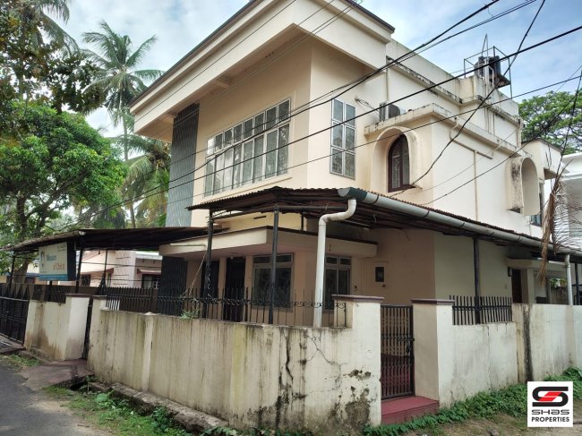 2 BHK house for sale near Mercy College, Palakkad