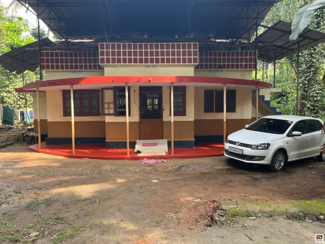 Land with House for Sale in Cherpulassery, Palakkad 