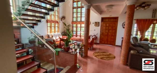 Furnished villa for sale in Vennala, Kochi