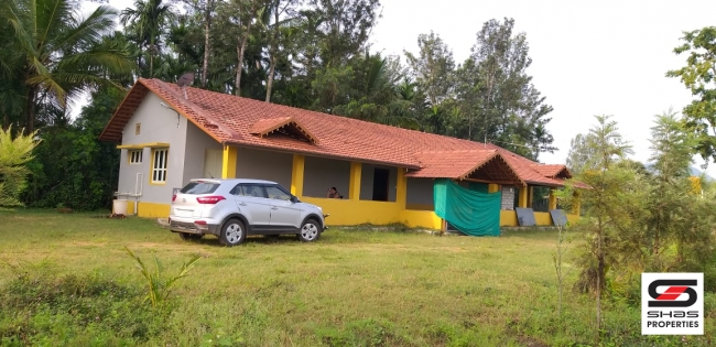 Agricultural land with farmhouse for sale in Coorg, Karnataka