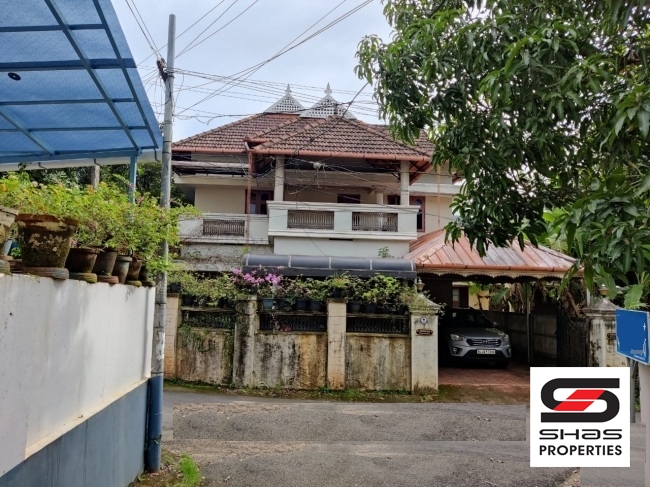 4 BHK house for sale in Perumbavoor, Ernakulam