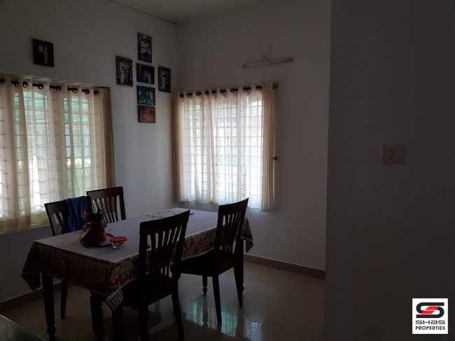 4 BHK house for sale in Eroor, Kochi