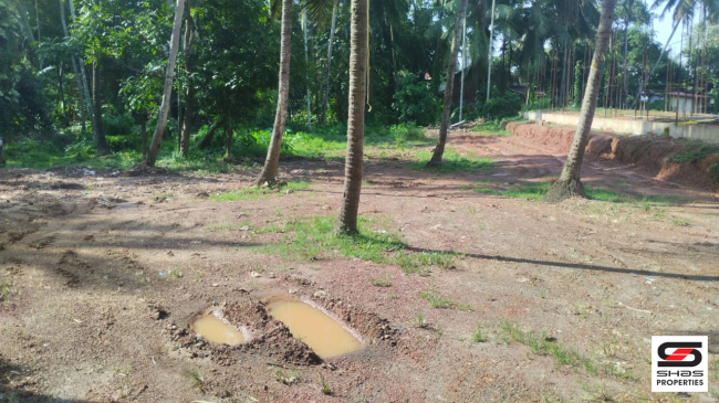 Commercial land for sale at Thazhe Chovva, Kannur