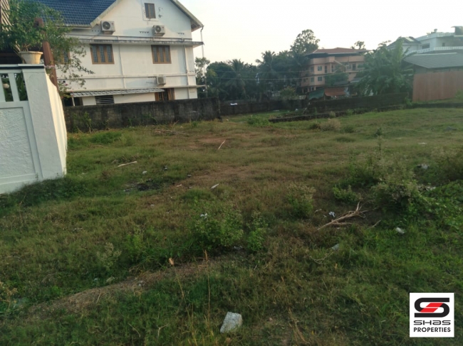 Residential plot for sale at Vennala, Kochi 