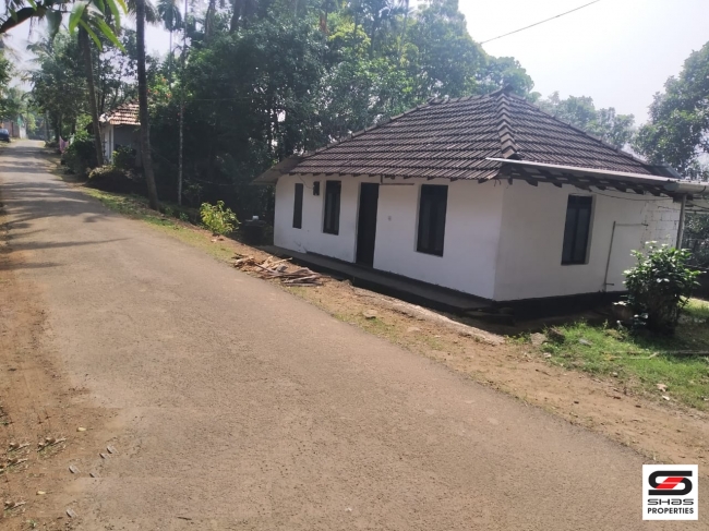 House plot with small house for sale at Kothamangalam, Ernakulam