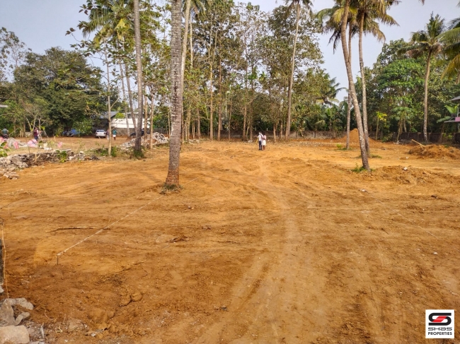House plots for sale at Irinjalakuda, Thrissur