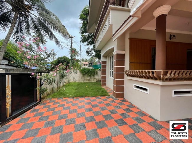  4 BHK House for sale near Petta , Ernakulam