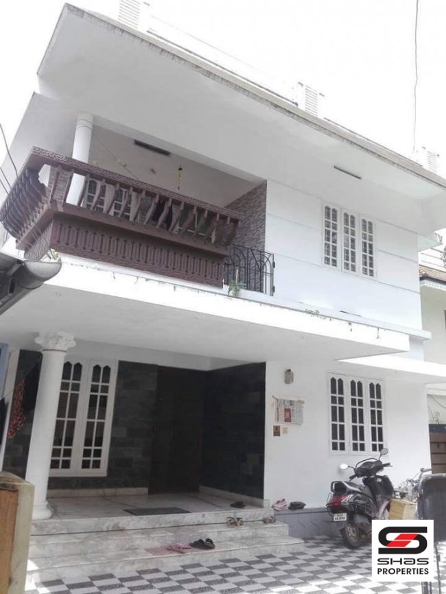 6 BHK house for sale at Thammanam,Ernakulam