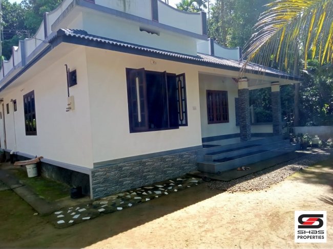 House for sale in Meenangadi, Wayanad