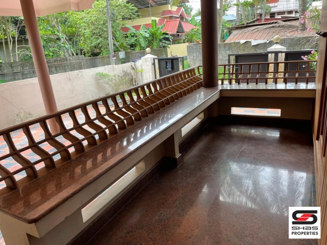  4 BHK House for sale near Petta , Ernakulam