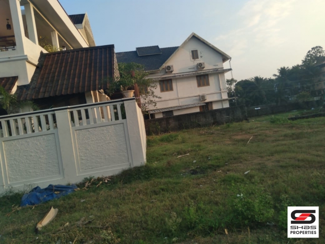 Residential plot for sale at Vennala, Kochi 