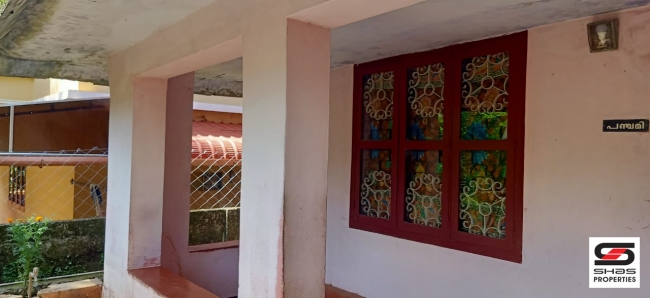 4 BHK house for sale in Kadampazhipuram, Palakkad