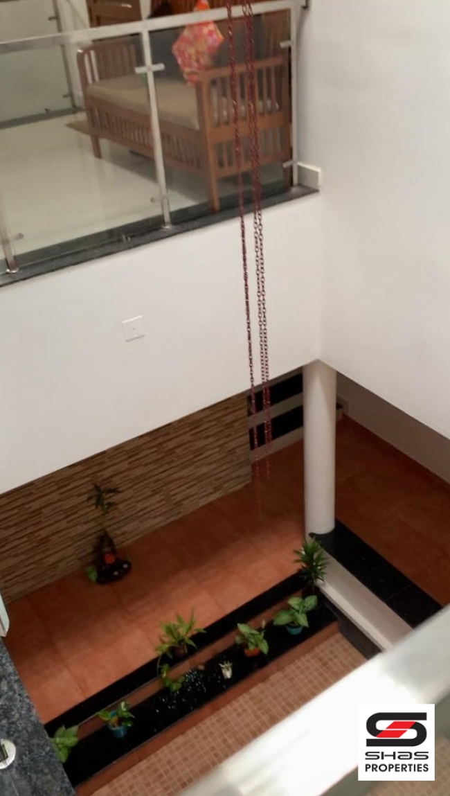 Nalukettu house for sale in Arpookara, Kottayam