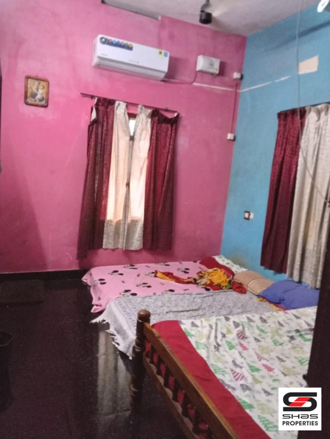 5 BHK house for sale in Cheroor, Thrissur