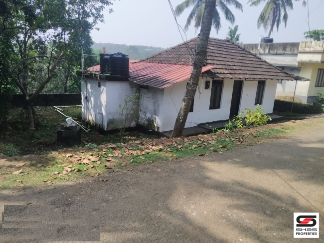 House plot with small house for sale at Kothamangalam, Ernakulam
