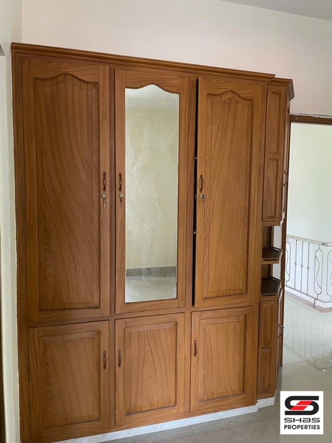  4 BHK House for sale near Petta , Ernakulam