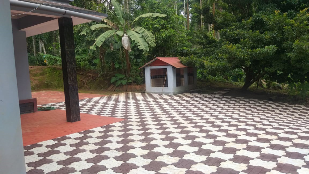 Buy 4 BHK 30 cent house for sale Ooty NH