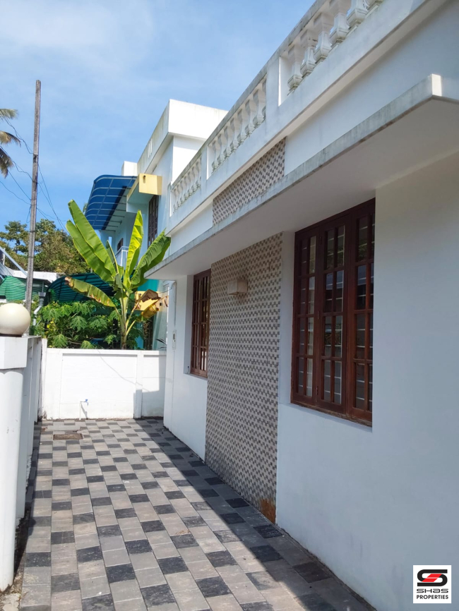 2 BHK house for sale in Vypin, Kochi 