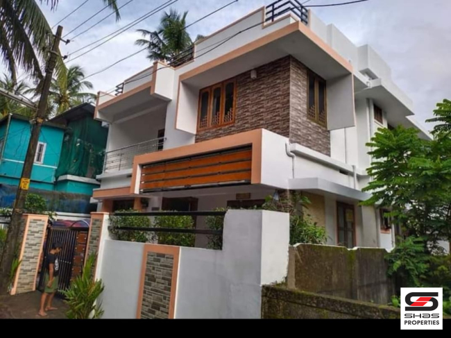 4 BHK house for sale in Kanimangalam, Thrissur