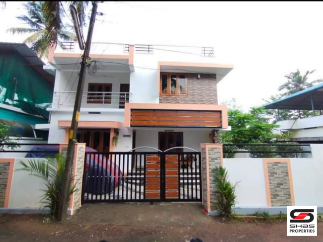 4 BHK house for sale in Kanimangalam, Thrissur