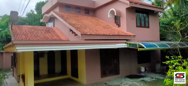 4 BHK house for sale in Palakkad Town
