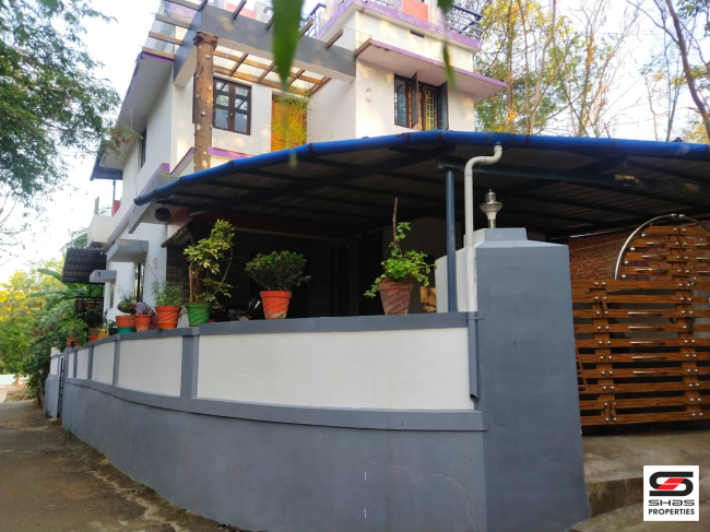4 BHK house for sale in Mathur, Palakkad