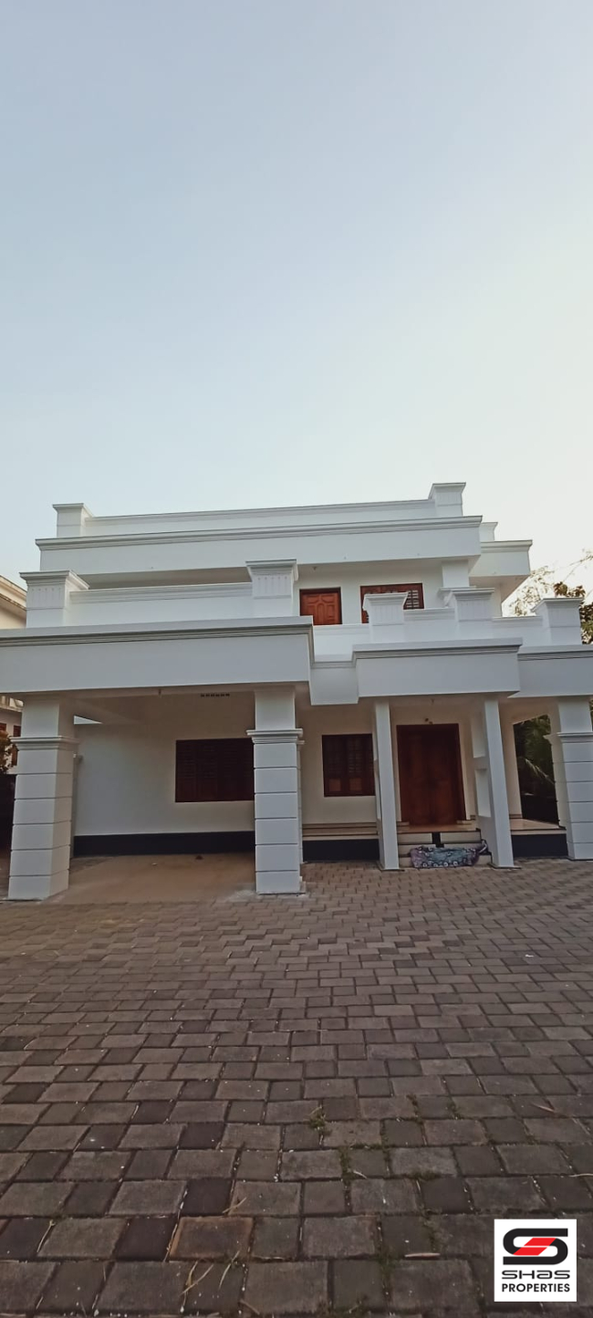 4 BHK house for sale in Taliparamba, Kannur