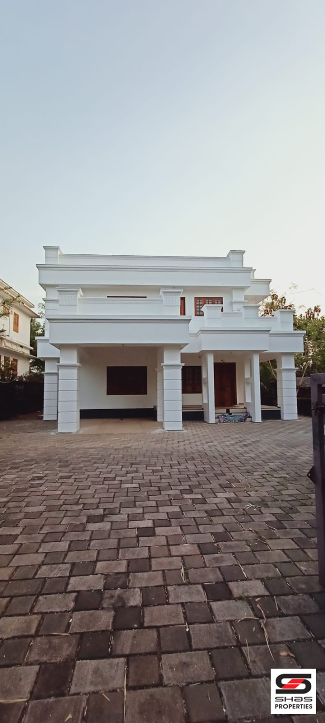 4 BHK house for sale in Taliparamba, Kannur