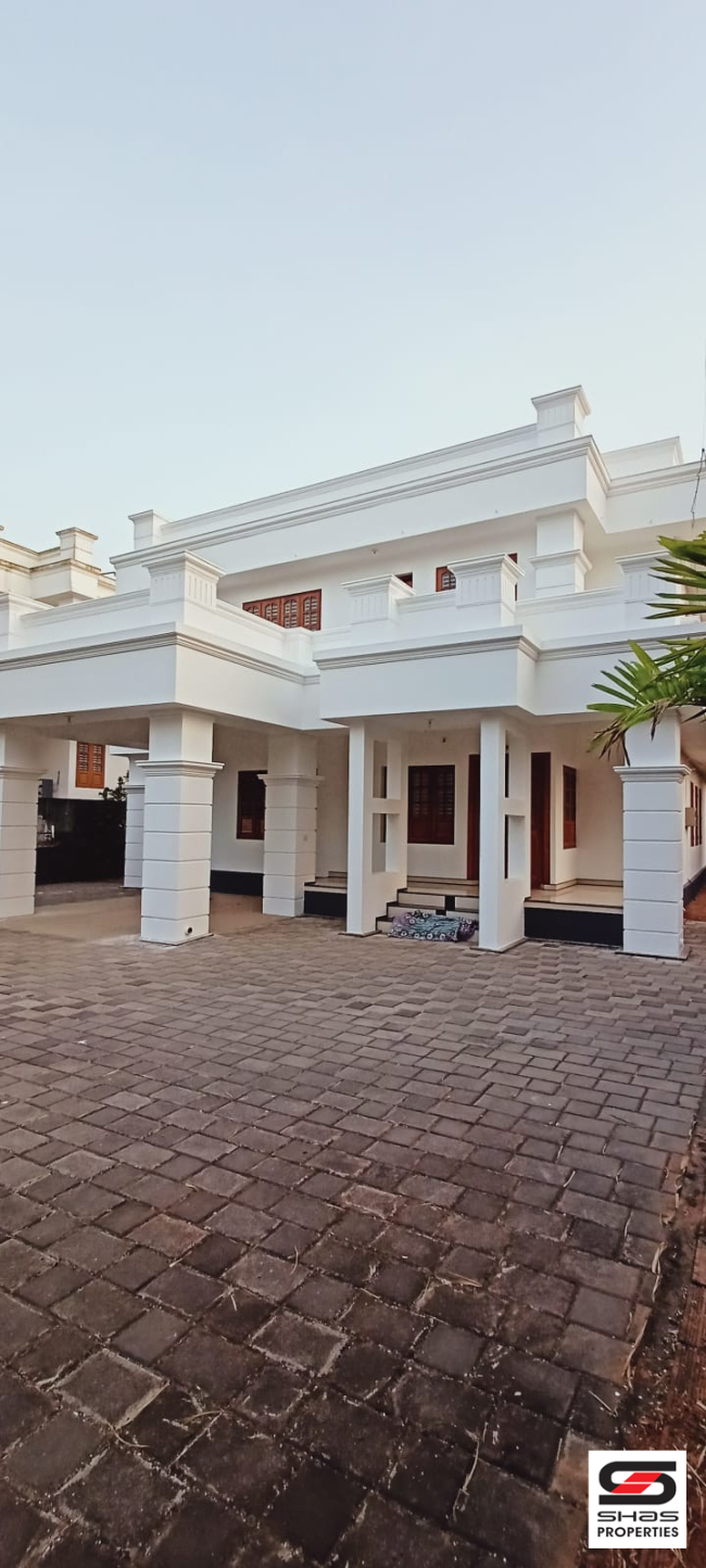 4 BHK house for sale in Taliparamba, Kannur