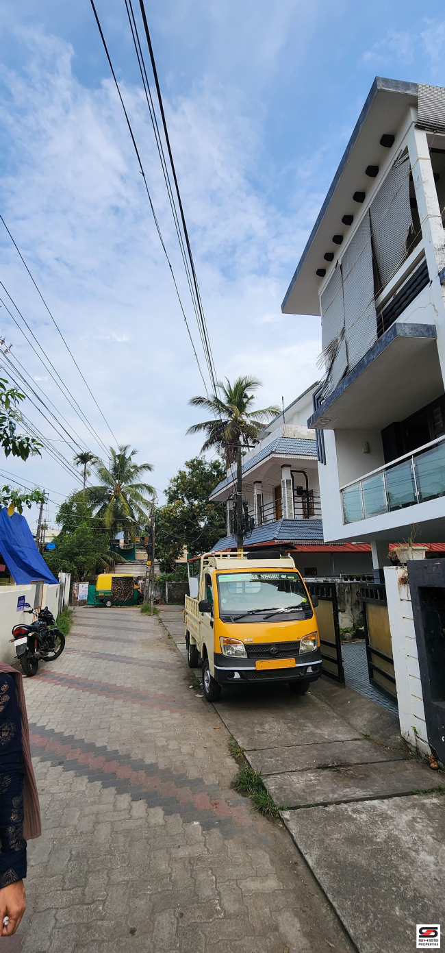 Independent 3 BHK house for sale in Palluruthy, Kochi
