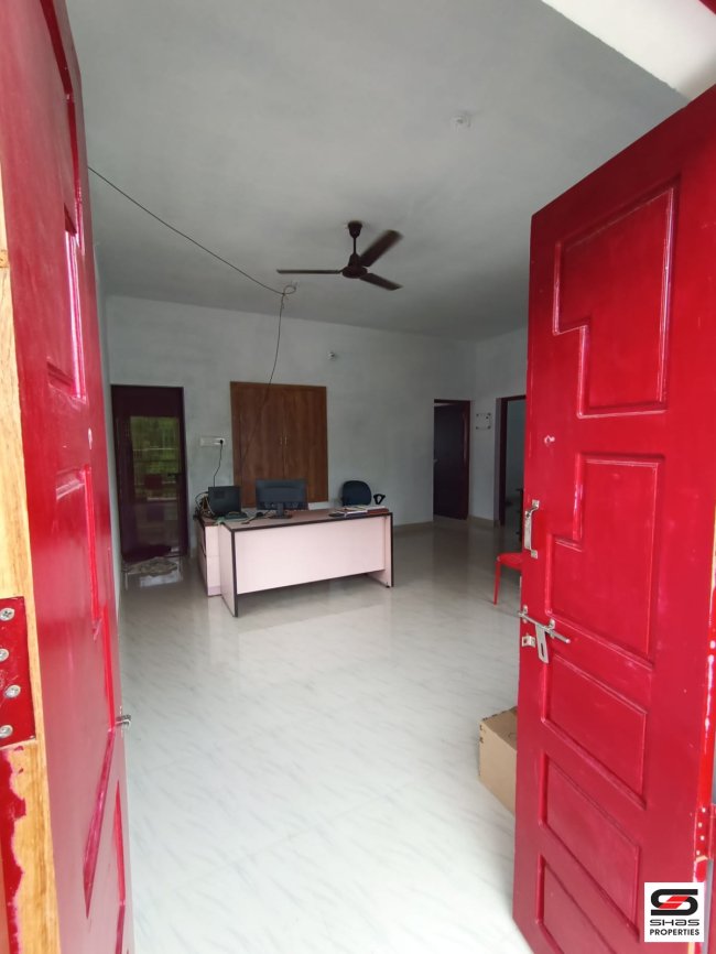 House with commercial shop for sale in Alathur, Palakkad