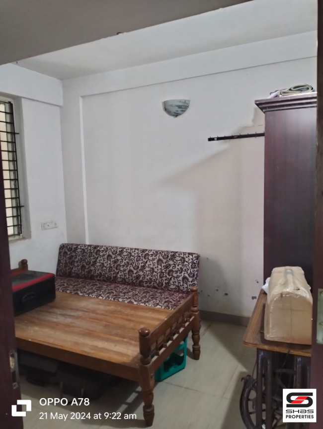 Furnished flat under 25 lakhs for sale in Poochatty, Thrissur