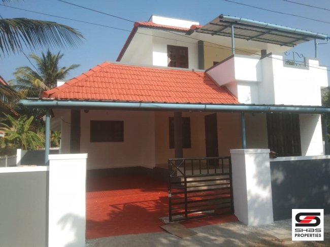 3 BHK house for sale in Kannadi, Palakkad
