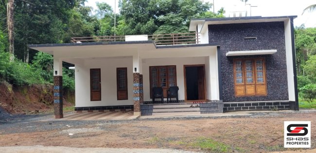 2 BHK house for sale near Kenichira, Wayanad