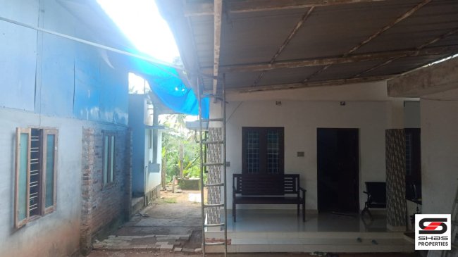 House with shop for sale in Kodungallur, Thrissur