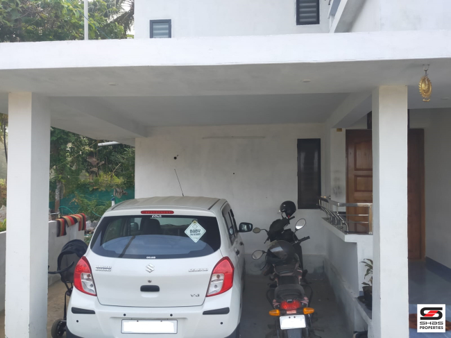 3 BHK house for sale in Dhoni, Palakkad