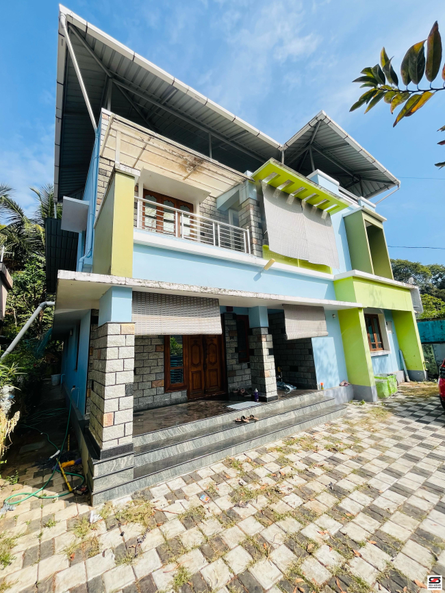 4 BHK house for sale in Kottayi, Palakkad