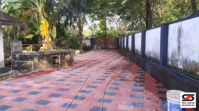 2 BHK house for sale in Thenur, Palakkad