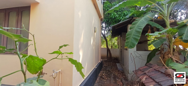 2 BHK house for sale in Thenur, Palakkad