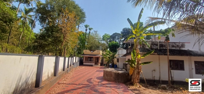 2 BHK house for sale in Thenur, Palakkad