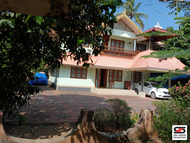 4 BHK house for sale in Palakkal, Thrissur