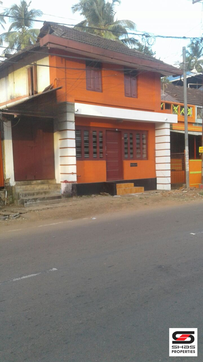 House with shop for sale in Poothole, Thrissur