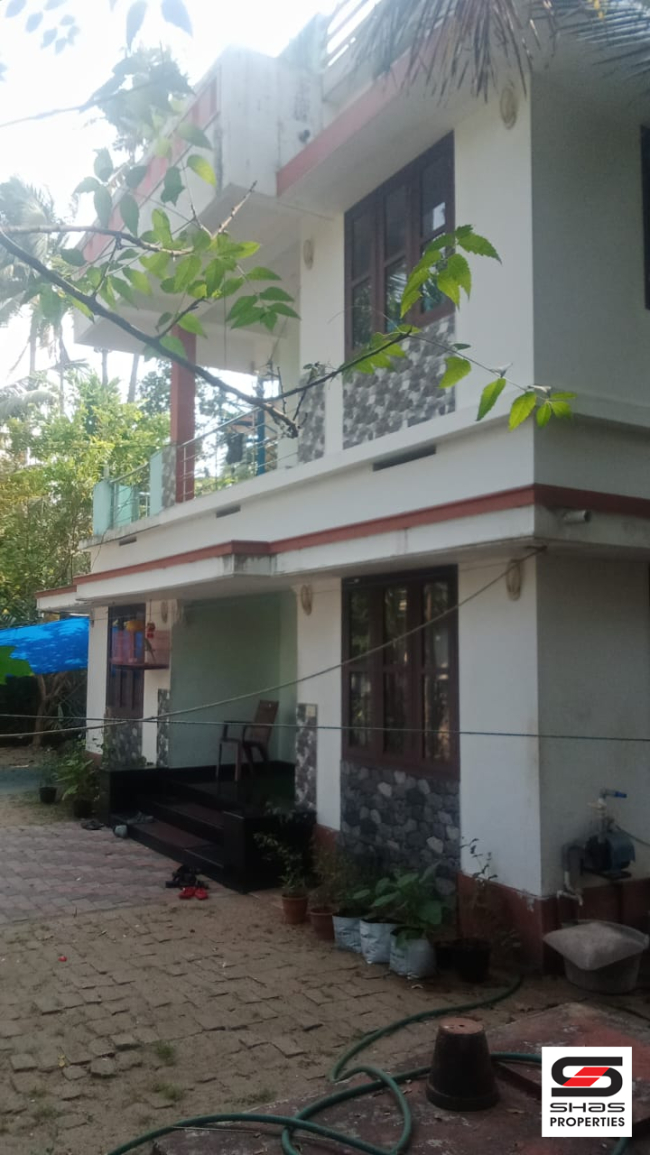 5 BHK house for sale in Vypin, Kochi