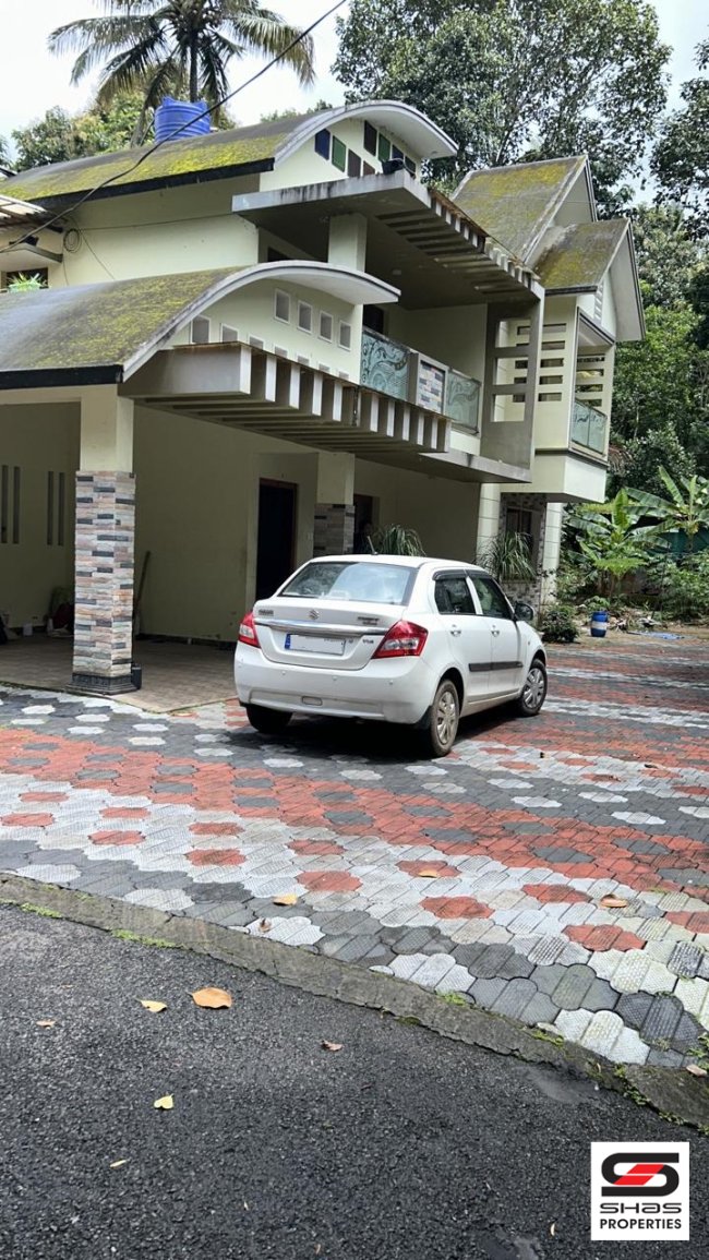 Land with house for sale in Cheruthoni, Idukki