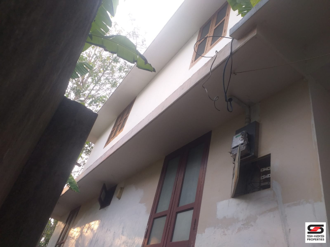 4 BHK house for sale at Muttikulangara, Palakkad