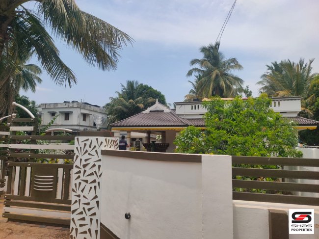 3 BHK house for sale in Kallekkad, Palakkad