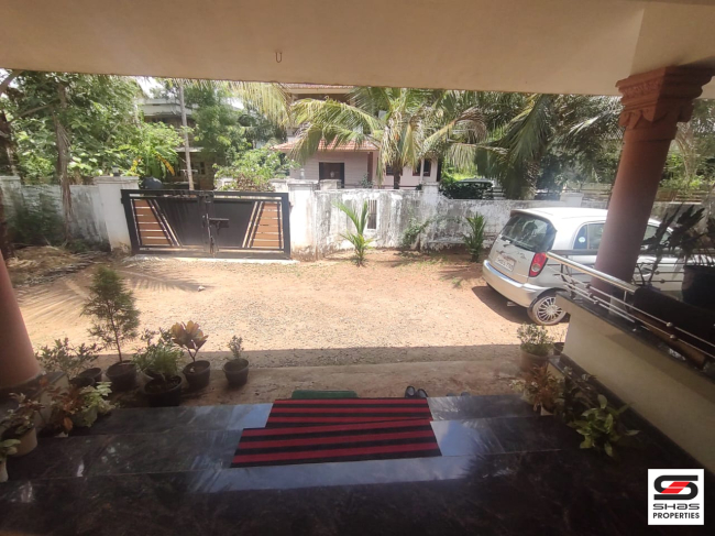4 BHK house for sale in Sreekrishnapuram, Palakkad